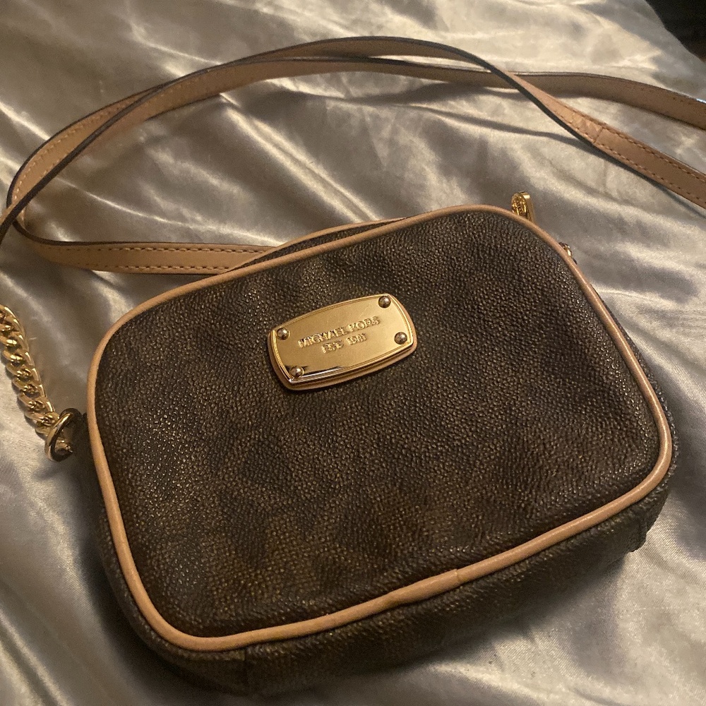 Michael kors small crossbody